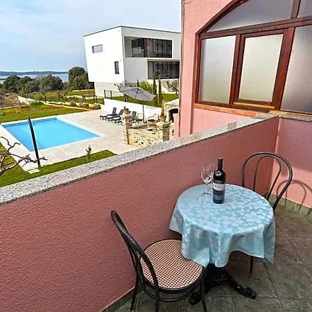 742 Hotel Pula