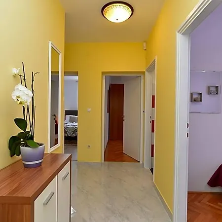 Hotel 742 Pula